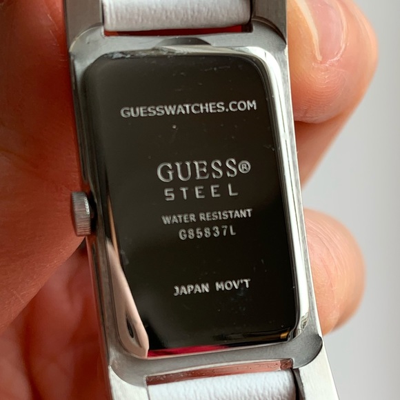 NWOT - Guess Steel Women Rhinestones Watch - Picture 8 of 8